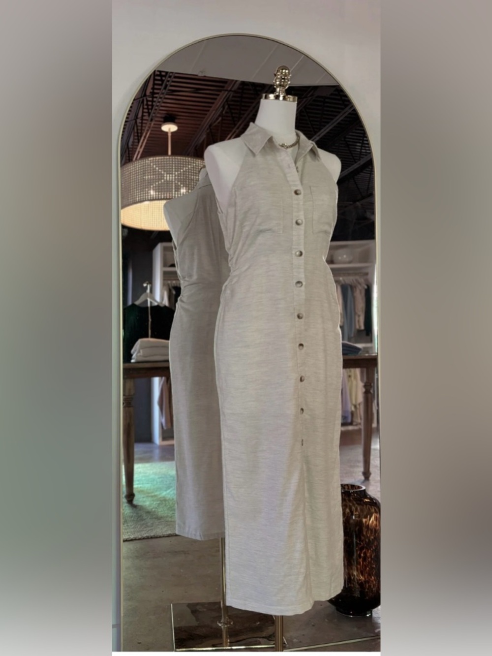 Mustard Seed Sleeveless Button-Front side rushed halter Dress in Light Taupe